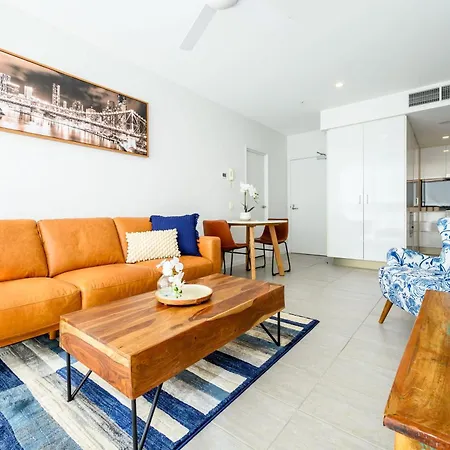 Oasis Stylish With Gym Rooftop Pool * Brisbane