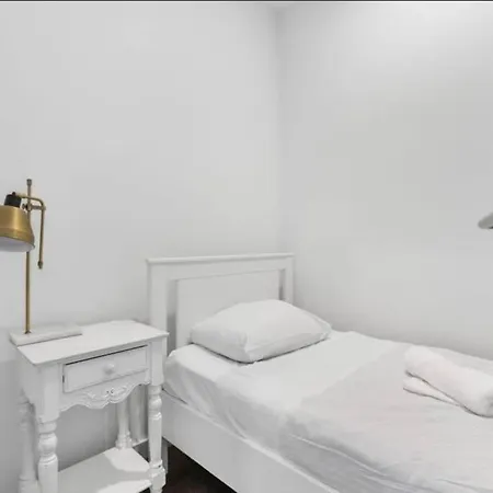 Apartment 2b1b South W/parking,pool, Gym, Sauna Brisbane