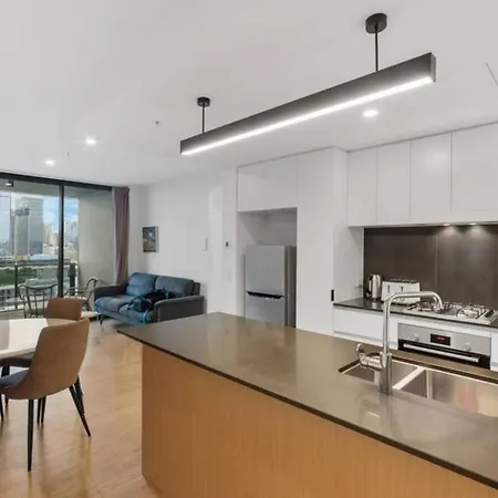Apartment 2b1b South W/parking,pool, Gym, Sauna Brisbane