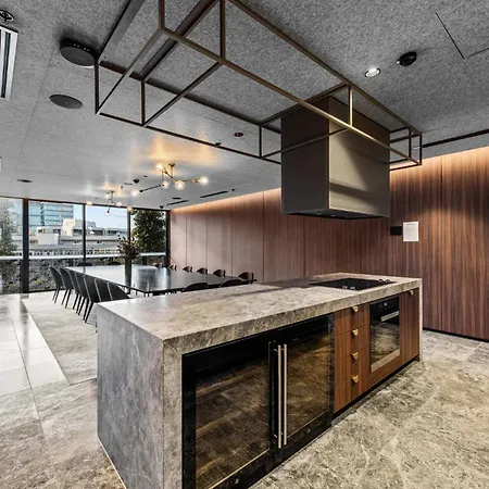 Apartment Spacious 1-bed Unit With Rooftop Infinity Pool *