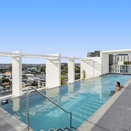 2-bed With Private Terrace, Gym And Rooftop Pool