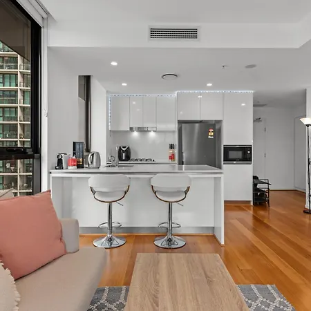 Apartment Cityscape 2-bed With Pool, Gym & Secure Parking