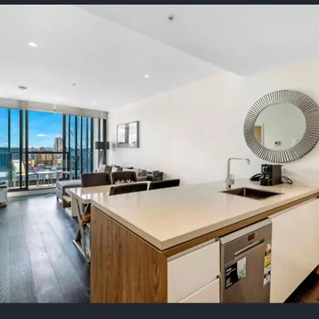 Comfy Modern - Brisbane