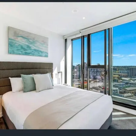 Comfy Modern - * Brisbane