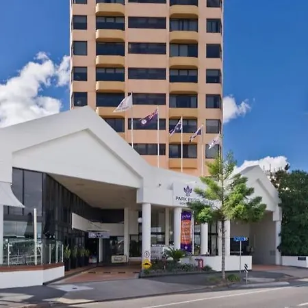 Ct&mountain View On High Level Riverfont Carpark Apartment Brisbane