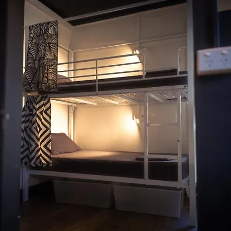 Quarters Hostel Brisbane