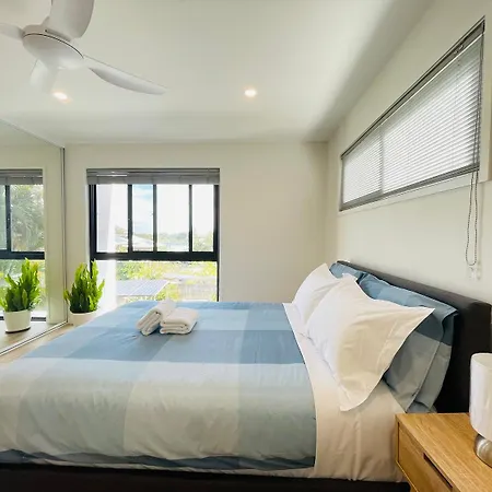262atroughton 3* Brisbane