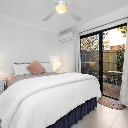 Angie's Place Apartment