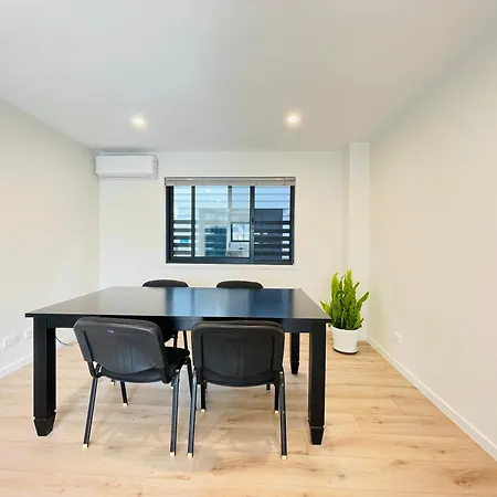 262atroughton Guest house Brisbane