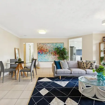 Cozy 2br Near The River