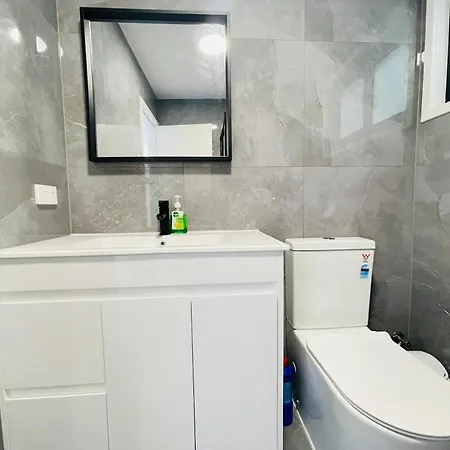 262atroughton Brisbane
