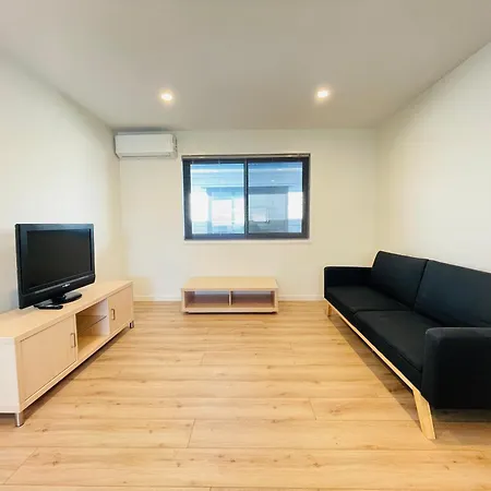 Guest house 262atroughton 3*