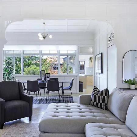 Five-bedroom Heritage Brisbane