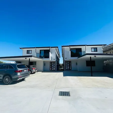 262atroughton Guest house