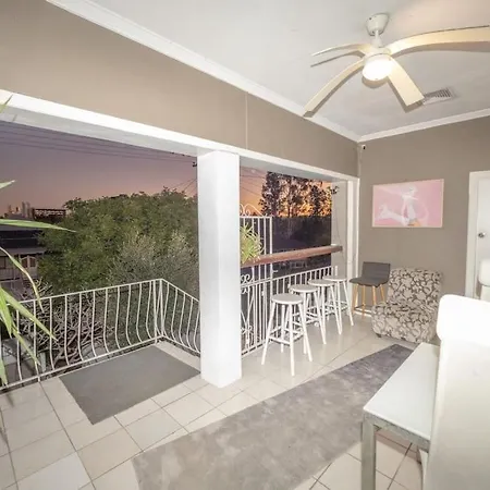 Apartment Large In Shared U4l