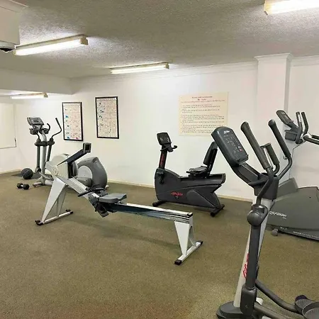 Apartment Spacious With Pool & Parking Brisbane