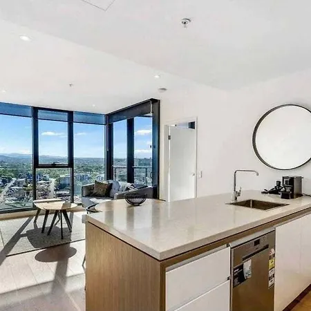 Apartment Stylish 1br With Mountain Views