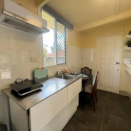 Urban Oasis In Salisbury Holiday home *
