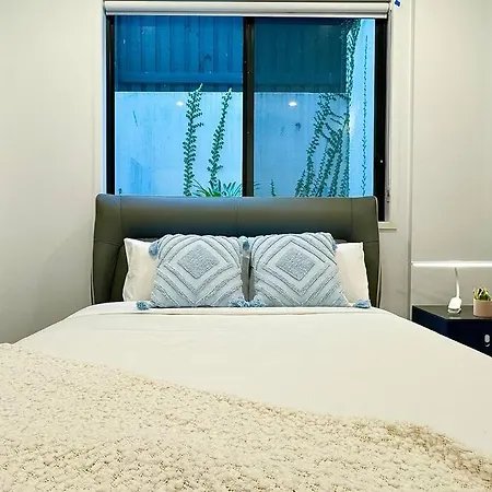 Sharehouse 2bedroom-retreat At Bardon * Brisbane