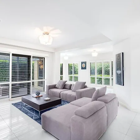 Spacious Comfy 5 Bedroom Near Sunnybank Holiday home Brisbane
