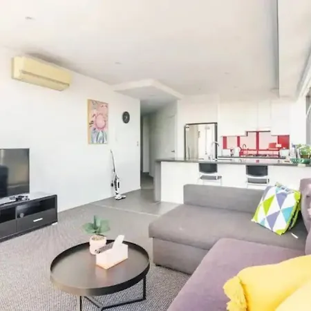 Meriton Soleil Above The Clouds - Central Lv 56 Sky With Story Bridge Views & Free Onsite Carpark Brisbane