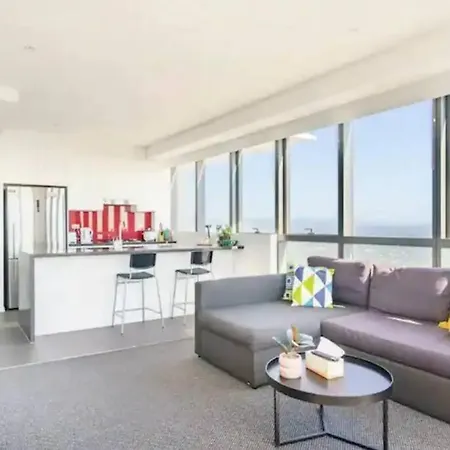 Meriton Soleil Above The Clouds - Central Lv 56 Sky With Story Bridge Views & Free Onsite Carpark *