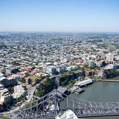 River & City Views 2 Bed 2 Bath Skyline * Brisbane