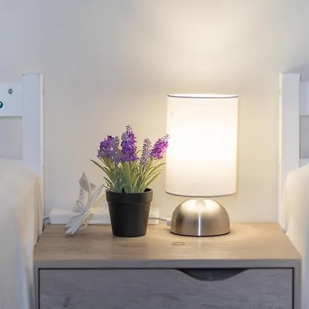 Bright Sunnybank Getaway - 4br 2ba