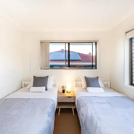 Holiday home Bright Sunnybank Getaway - 4br 2ba Brisbane
