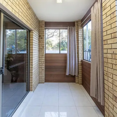 Bright Sunnybank Getaway - 4br 2ba Holiday home