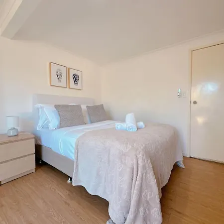 Comfy Unit Near Garden Westfield Street Parking Apartment *