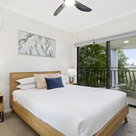 2-bed Urban Haven With Parking And Balcony * Brisbane