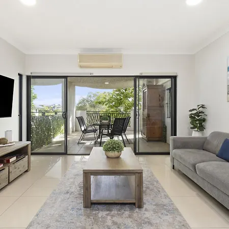 2-bed Urban Haven With Parking And Balcony *