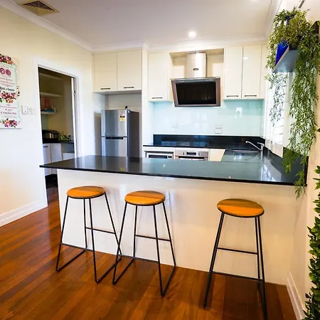 To Rent At This Beautiful Central Queenslander 3*