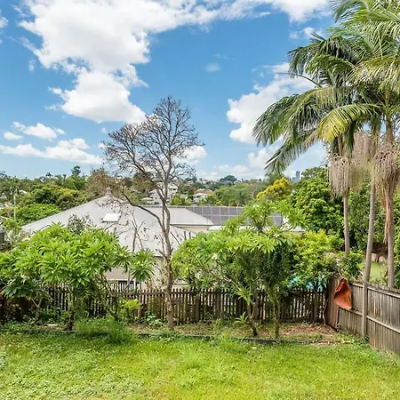 Elegant 4 Bedroom With Entertaining Area Brisbane