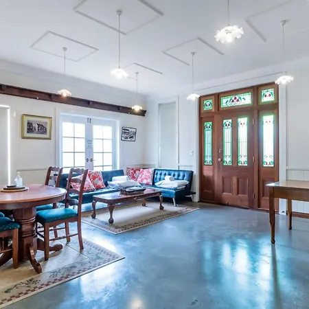 In Ashgrove W Bedroom Loft *