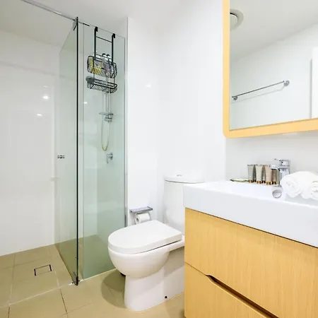 Stunning 2 Bedroom Retreat W Gym Sauna And Pool Apartment Brisbane