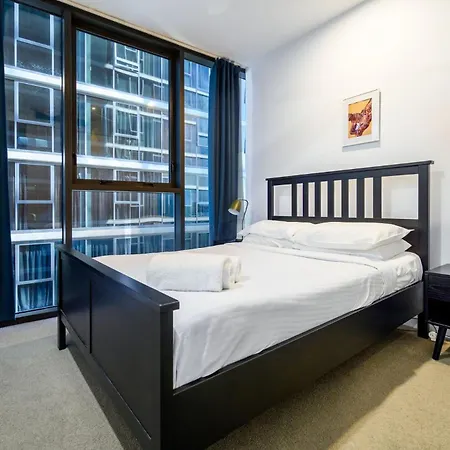 Stunning 2 Bedroom Retreat W Gym Sauna And Pool Apartment