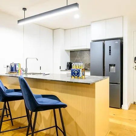 Stunning 2 Bedroom Retreat W Gym Sauna And Pool Brisbane