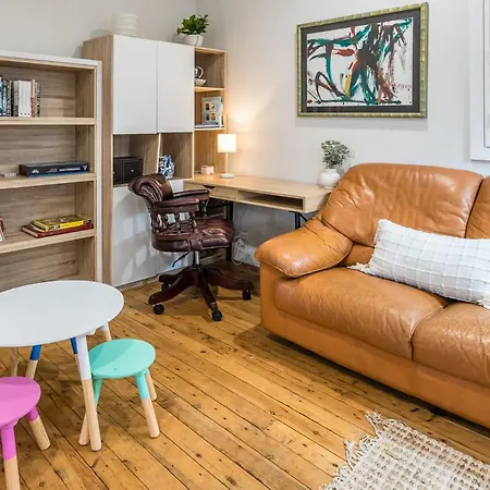 Charming 3br Queenslander With Backyard And Play Area * Brisbane