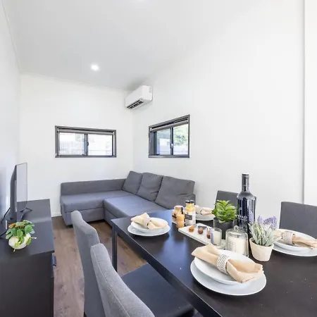 Affordable 3b Unit Cbd Steps To River N Stadium *