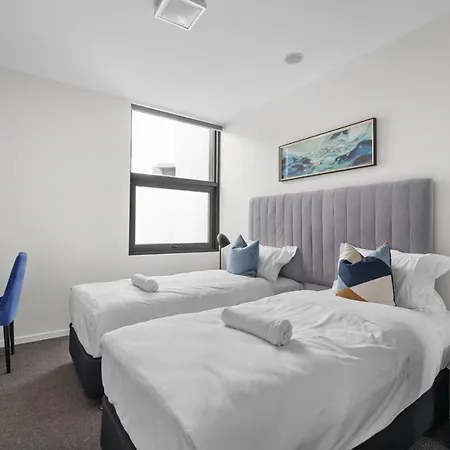 The Harmony - 3 Bedroom At Central South Wiith Parking Apartment