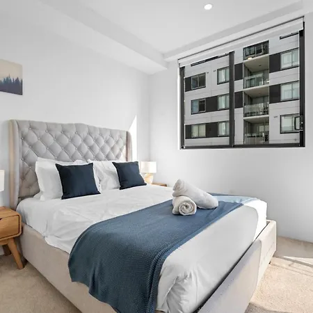 The Halo - New Lux South 2br With Parking & Pool