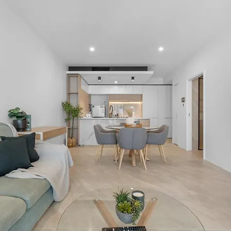 The Halo - New Lux South 2br With Parking & Pool