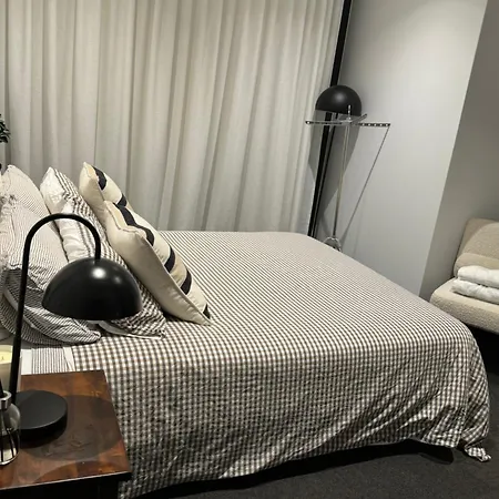 Private Bed And Bath Near City * Brisbane