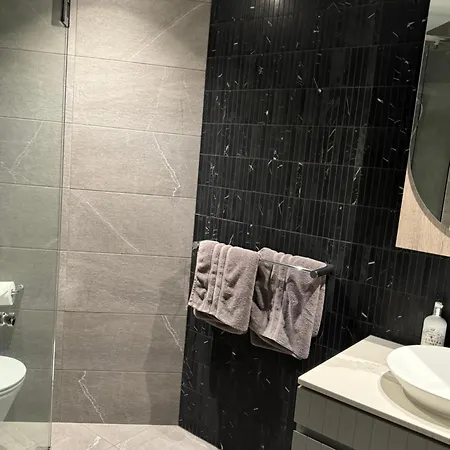 Homestay Sharing With Me Own Bathroom *
