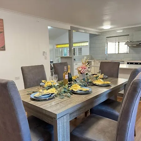 Comfy 4-bdr Family - Just 5 Mins To Sunnybank Brisbane