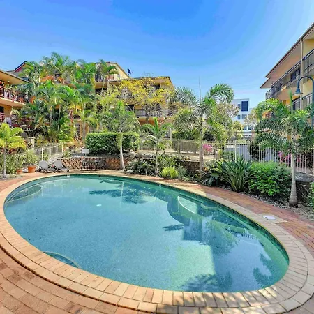 Tropical Apmnt Pool Optional Parking Apartment