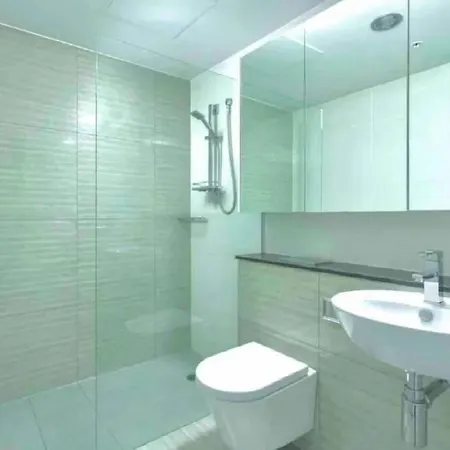 Best Location In The City, River Views - With Weliton - Shared Common Area, Bedroom And Bathroom Are Private