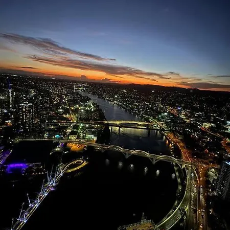 Apartment Best Location In The City, River Views - With Weliton - Shared Common Area, Bedroom And Bathroom Are Private Brisbane